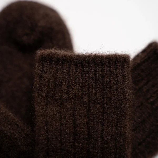 yak-woll-kinderstrümpfe-dunkelbraun-ungefärbt-mongolian-magic-material yak-woll-kinderstrümpfe-dunkelbraun-ungefärbt-mongolian-magic-material